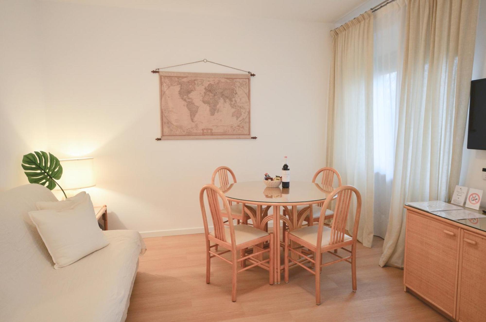 Villa Phoenix - Lake Apartments Riva del Garda Kültér fotó